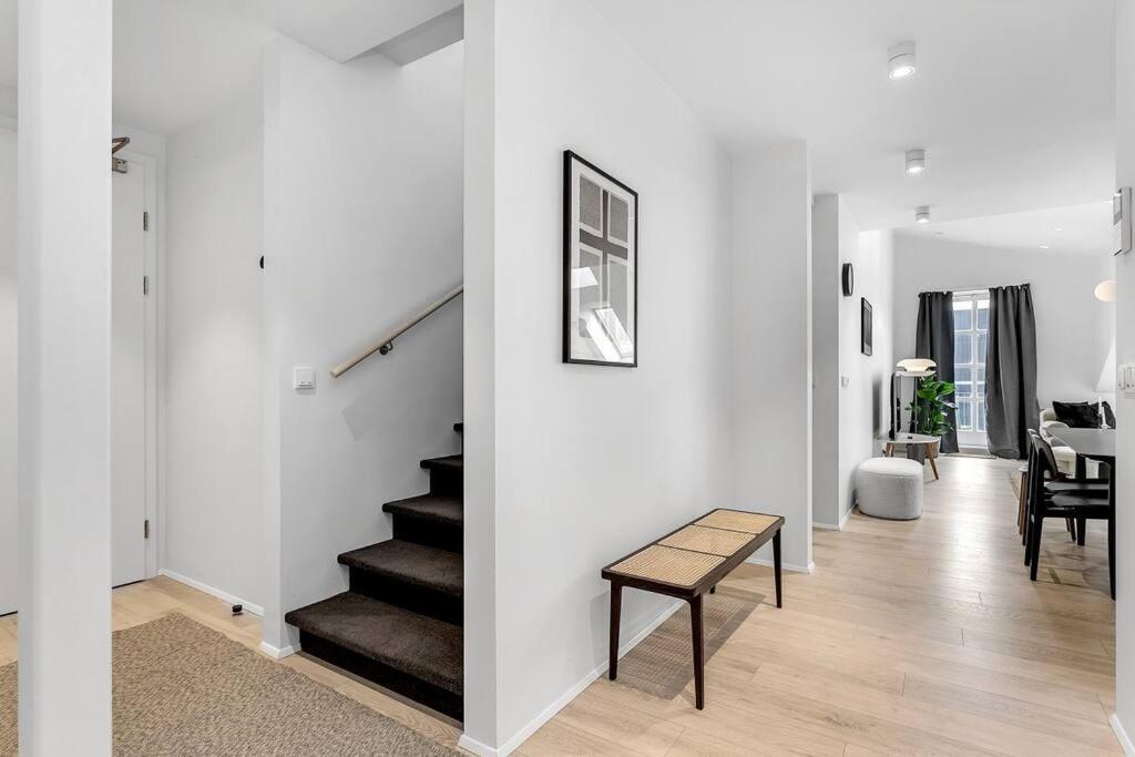 Luxury Penthous - 3 Bedroom - 2 Bath - Freeparking - Downtown レイキャヴィーク エクステリア 写真